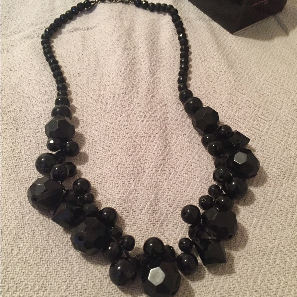 NWOT 90’s Vintage Black Chunky Bead Avon Necklace